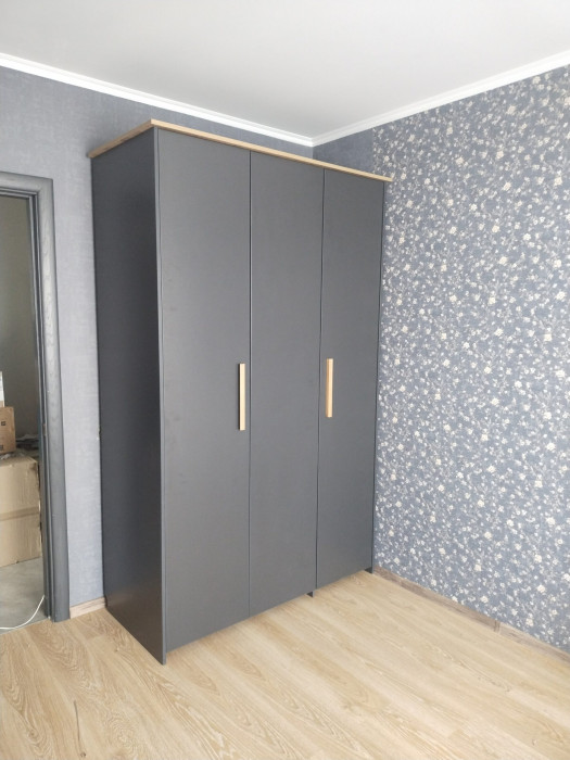 Шкаф трехдверный "Скандинавия" - Антрацит/Дуб наварра