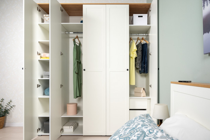 Остин 13.336.02 Шкаф для одежды(две двери), белый шагрень/дуб крафт золотой